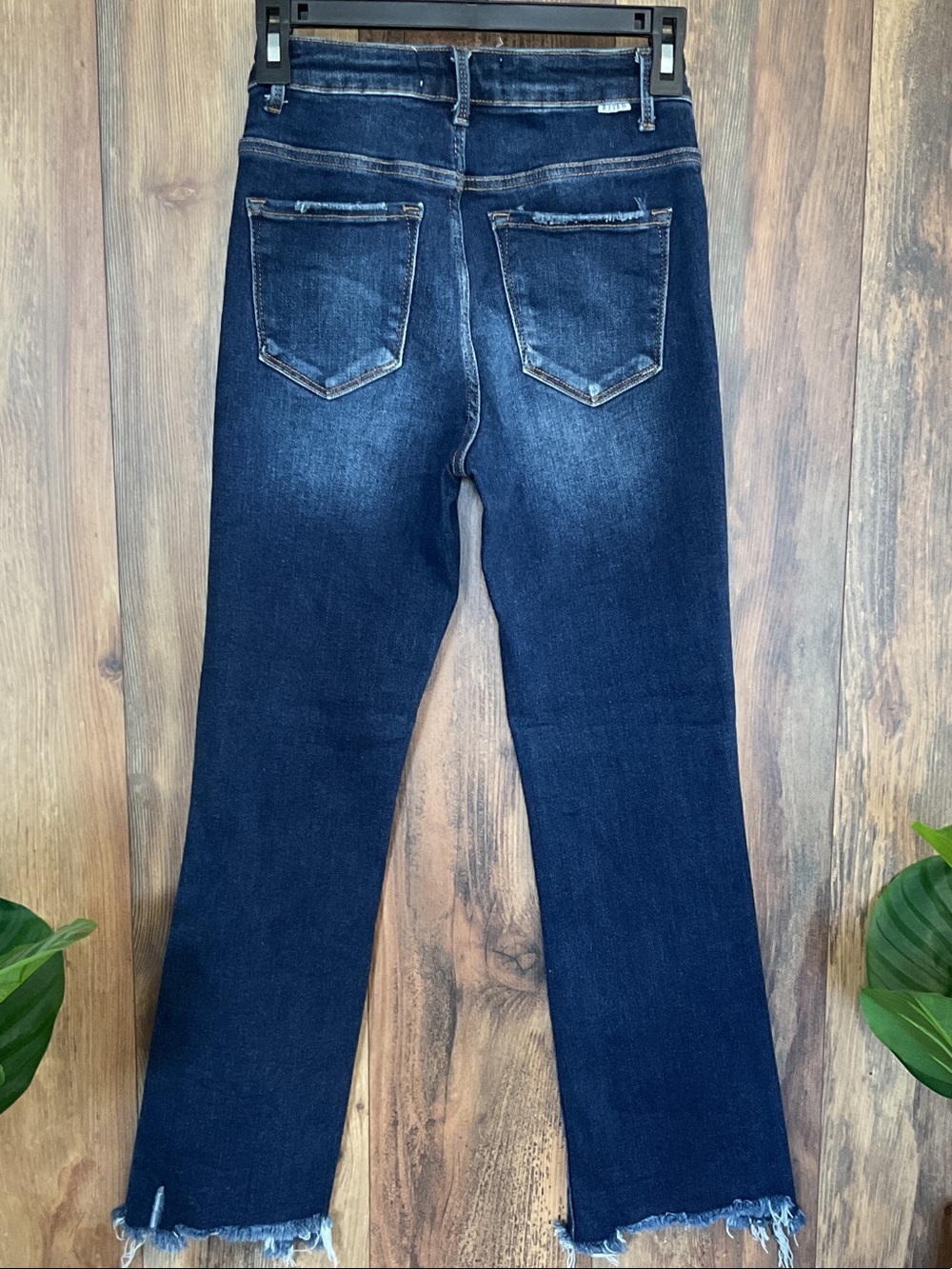 Risen Jeans High-Rise Denim Frayed Hem Ankle Kick Jeans 1/25    430B